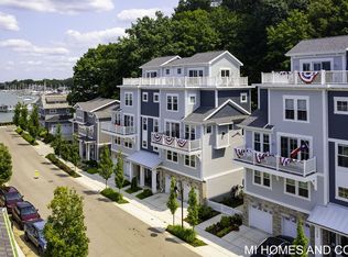 2380 Sunset Walk, Macatawa, MI 49434