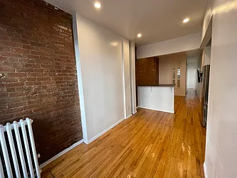 Rented by Best Apartments North Inc