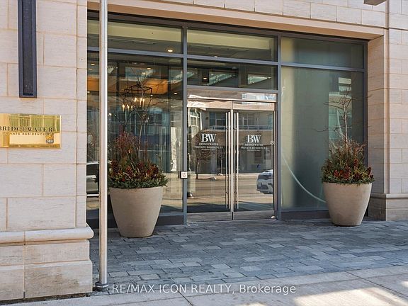 3rd image of 2060 Lakeshore Rd #602