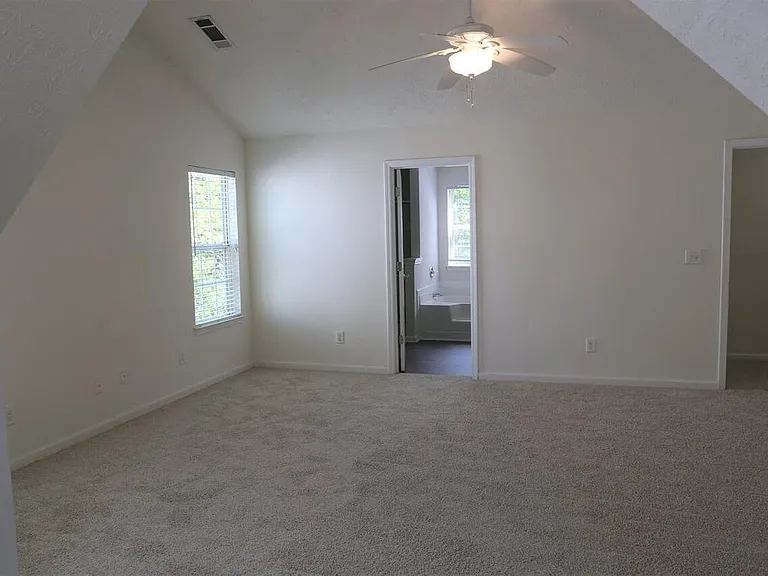 831 Sugar Oak Ln — Photo 4