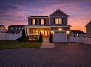 136 A Cobble Hill Rd, Lincoln, RI 02865