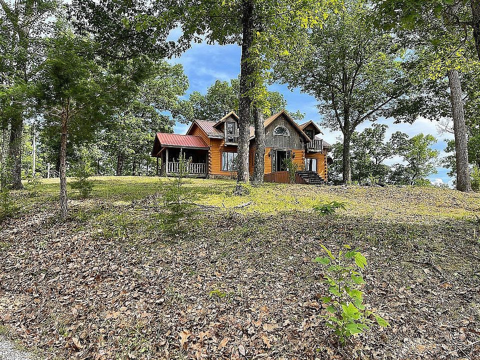 1st image of 144 Hollis Ln