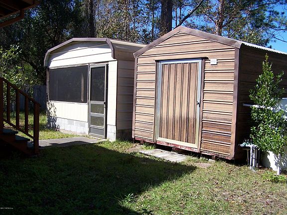 3rd image of 228 Harbor Dr