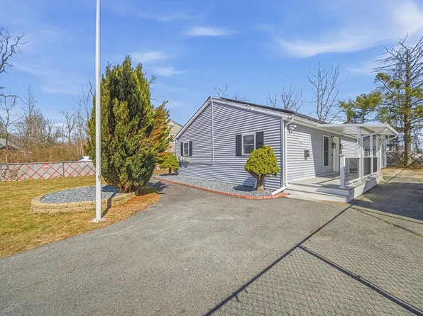 37 Frances St, Brockton, MA 02301