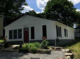 55 Lenox Ave, West Warwick, RI 02893