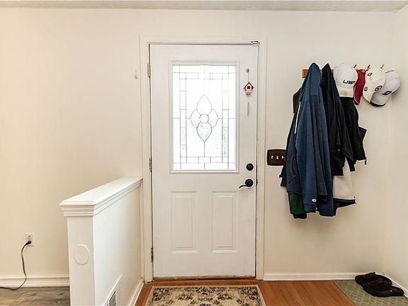 4th image of 5 Peach Blossom Cir