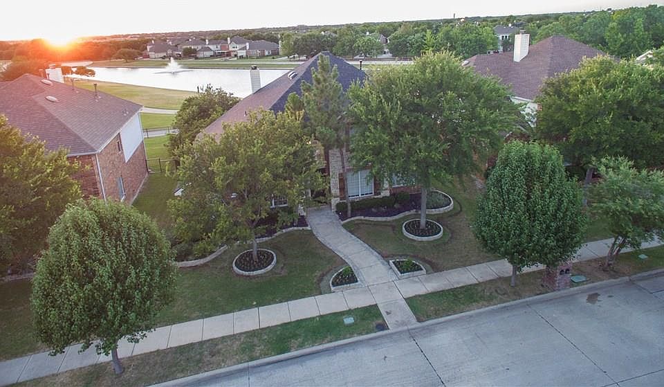 1st image of 4425 White Rock Ln