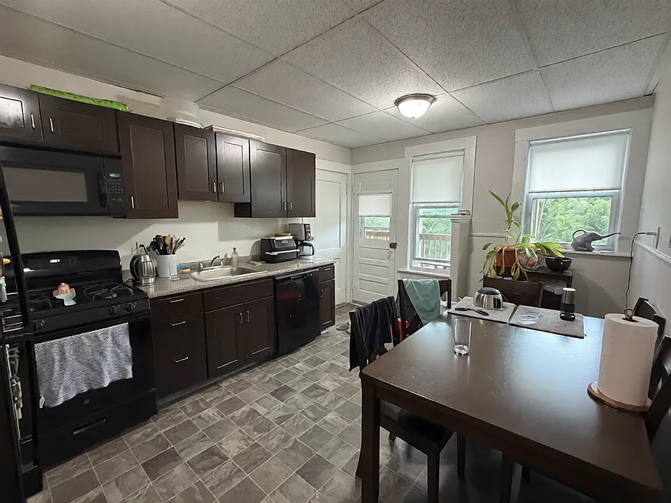 27 Lourdes Ave #22