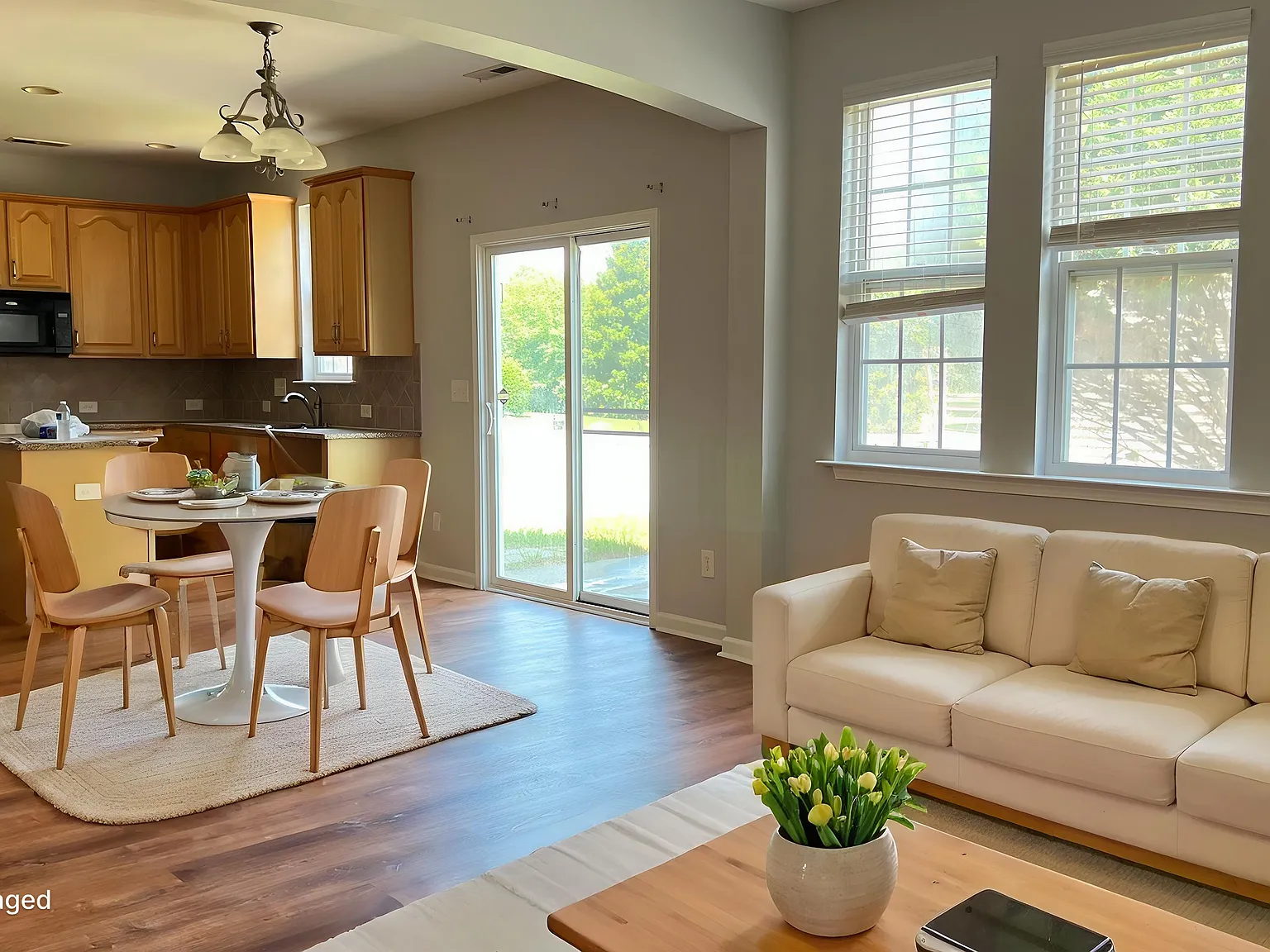4 bed, 2.5 bath, 2718 sqft, $3,150 — Photo 4