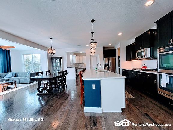 4th image of 1720 Bluewater Ln