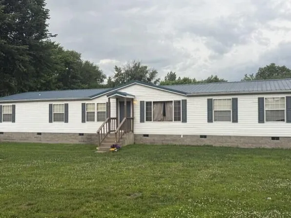 204 Eastwood St, Higbee, MO 65257