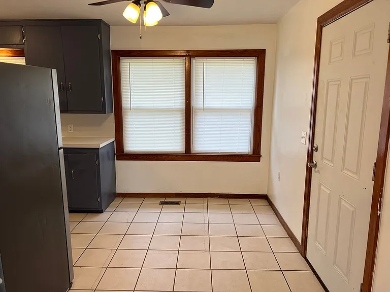 1009 Mike Ave — Photo 5