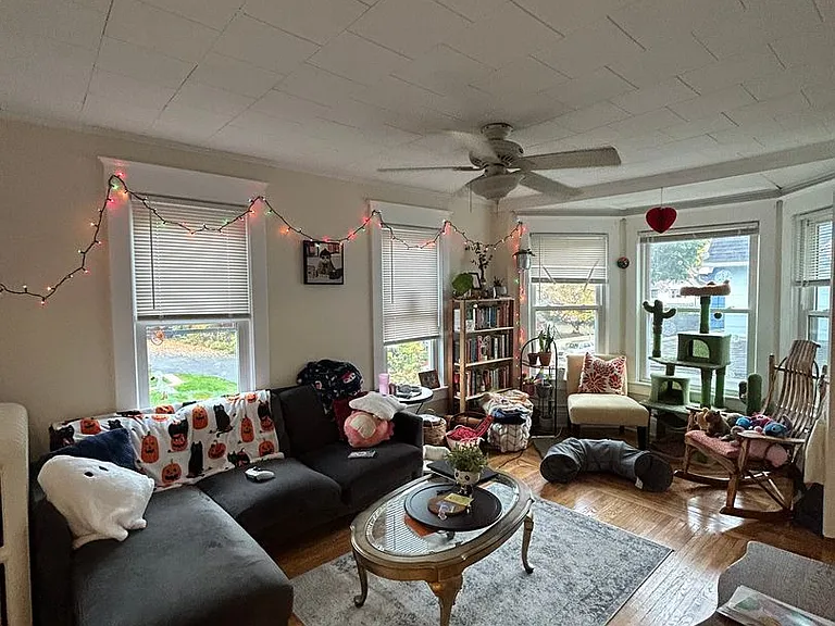61 Cambridge St — Photo 2