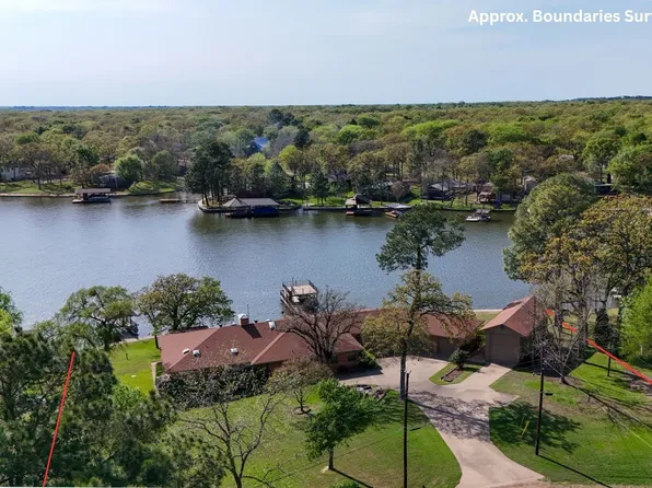 226 Bushwhacker Dr, Mabank, TX 75156