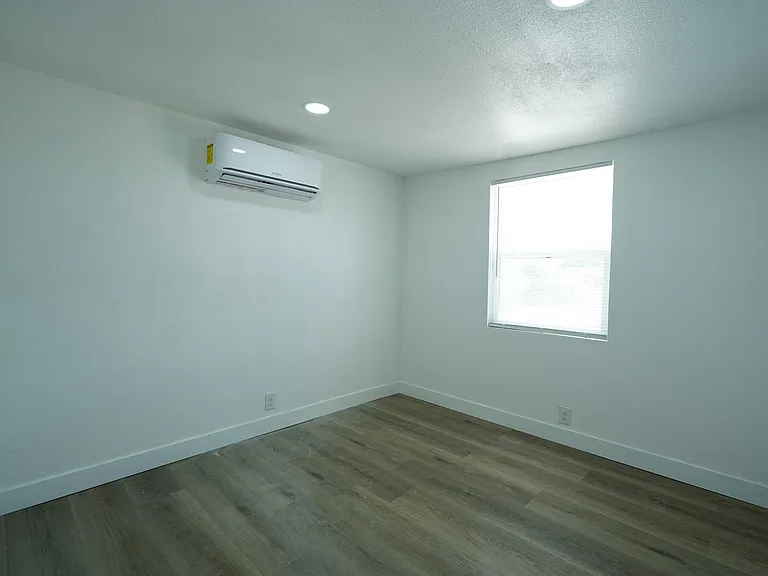 1006 Beverly Rd — Photo 9