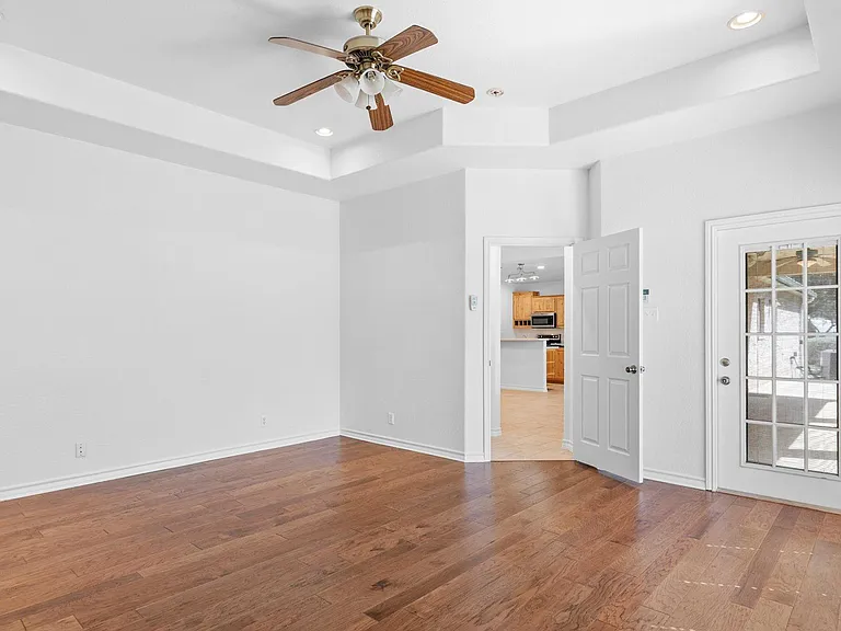 10808 Dedeke Dr — Photo 14