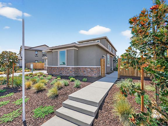 Residence 17 Next Generation Entry