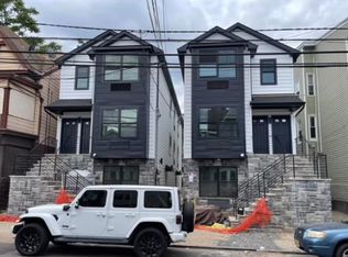 756 E 18th St #1, Paterson, NJ 07501