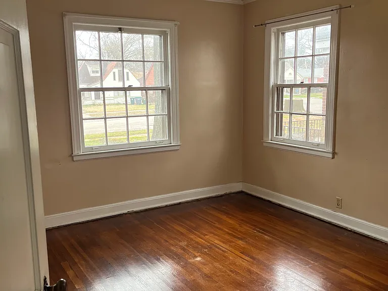 1832 Netherwood Ave — Photo 25