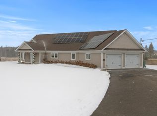 80 Pine St, Charlotte Parish, PE C1E2W2