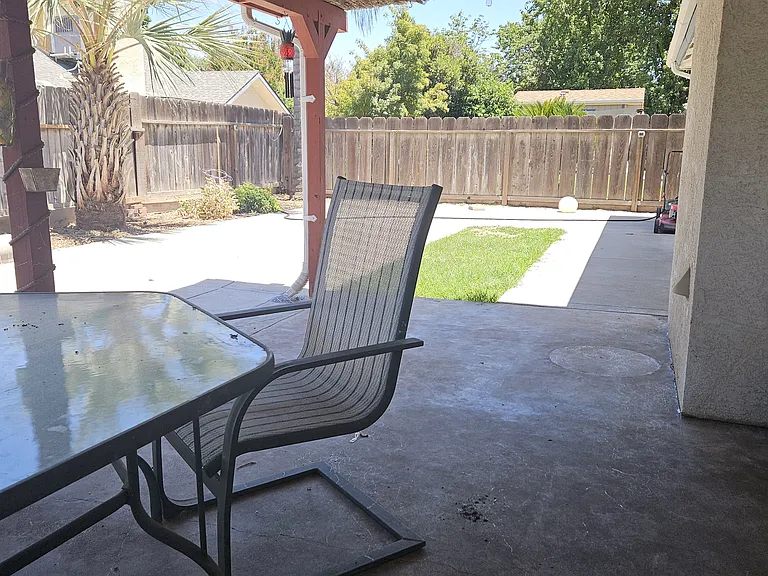 5823 E Washington Ave — Photo 11