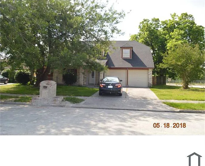 5 bed, 2950 sqft, $2,450 — Photo 1