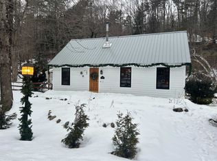 1528 Townshend Rd, Grafton, VT 05146