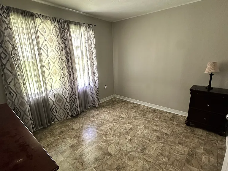 236 Green Acres Rd — Photo 5