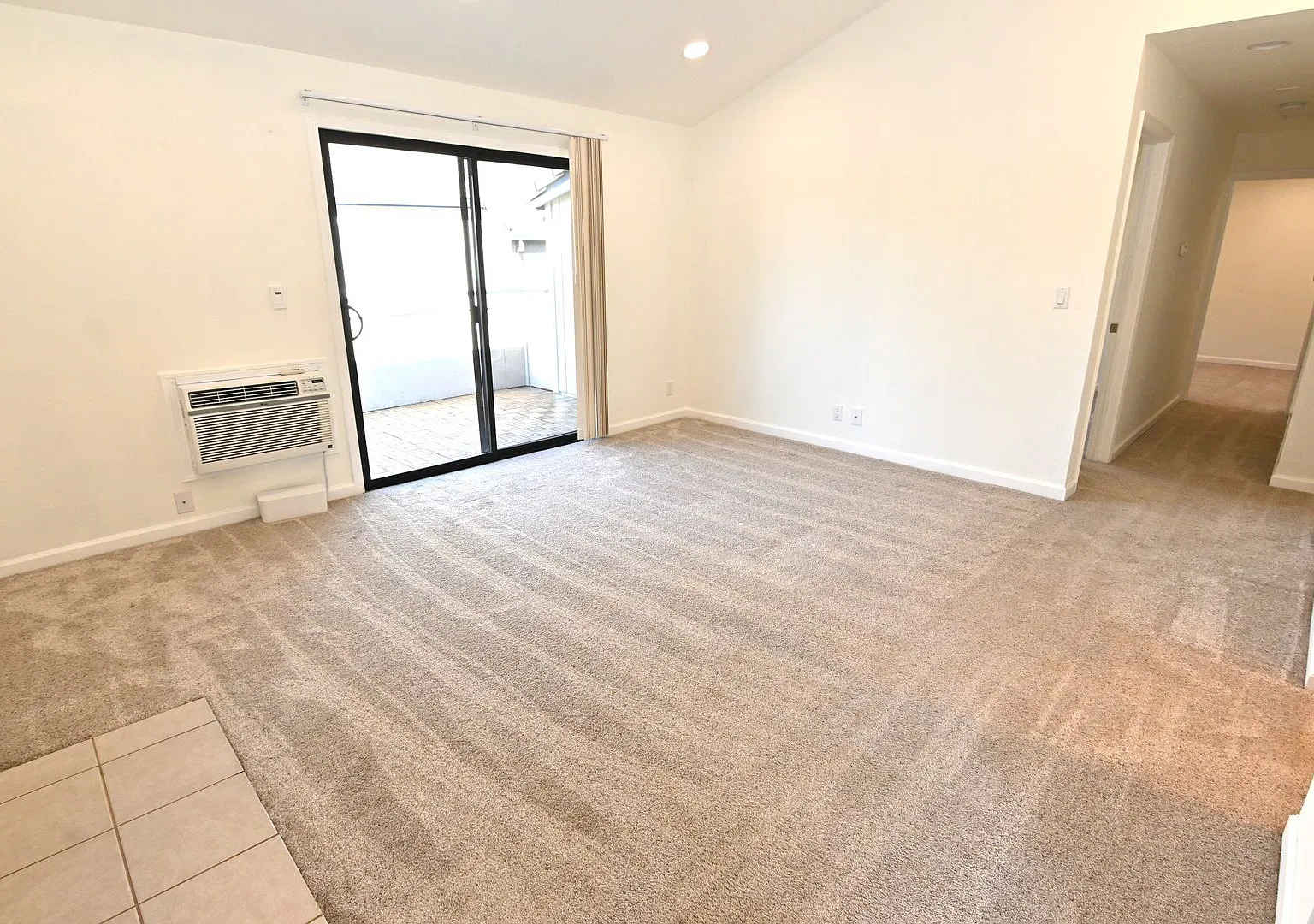 Charming 2BD/2BA Condo located in Beautiful Blossom Valley. — Photo 2