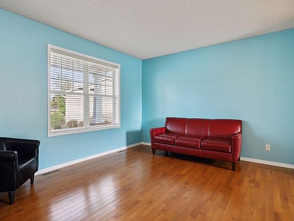 4th image of 3425 Baneberry Cir