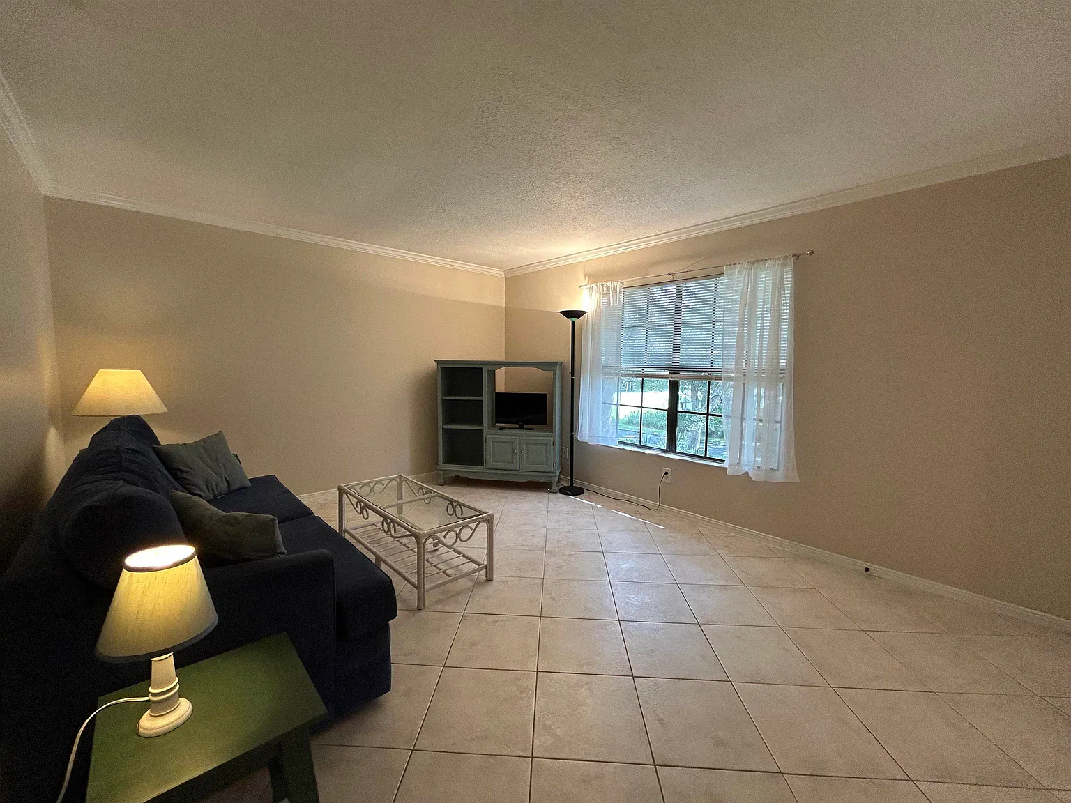 2 bed, 947 sqft, $1,800 — Photo 3