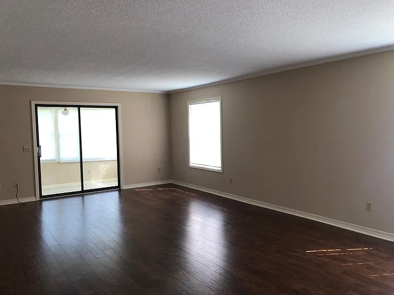 1041 Phillips Hill Rd — Photo 10