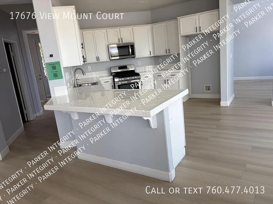 5 Bedroom 3 Baths Home — Photo 3