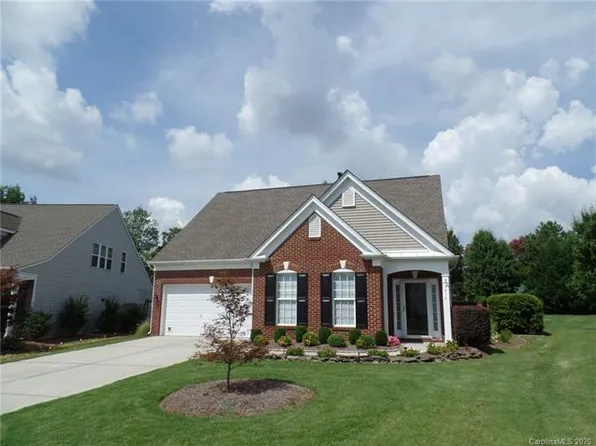 8616 Heron Glen Dr, Charlotte, NC 28269