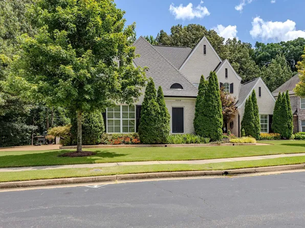 10204 Maple Run Dr, Lakeland, TN 38002