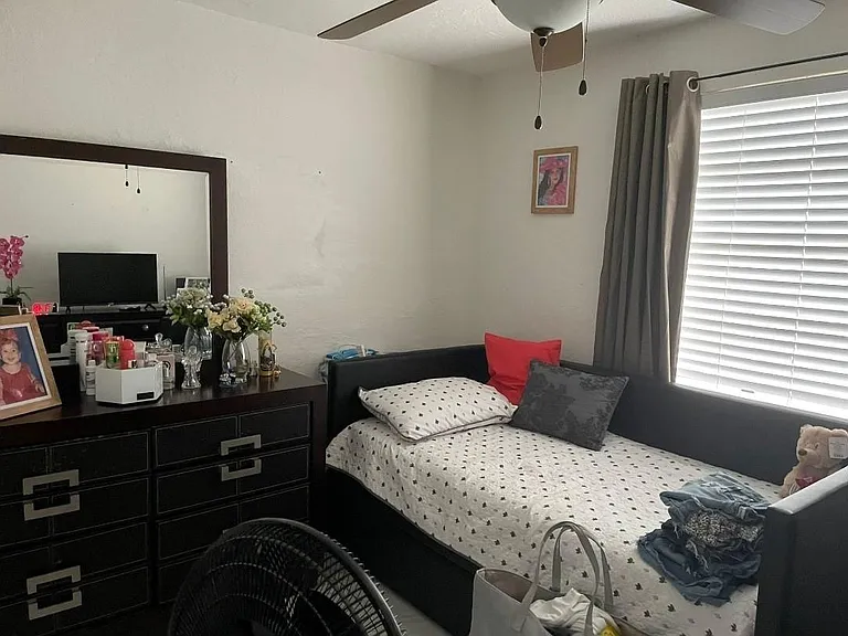 4655 Palm Ave — Photo 12