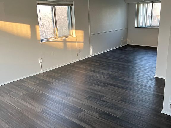 living/dinning room area
