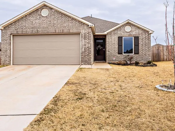 1408 Ellie Ct, Shawnee, OK 74804