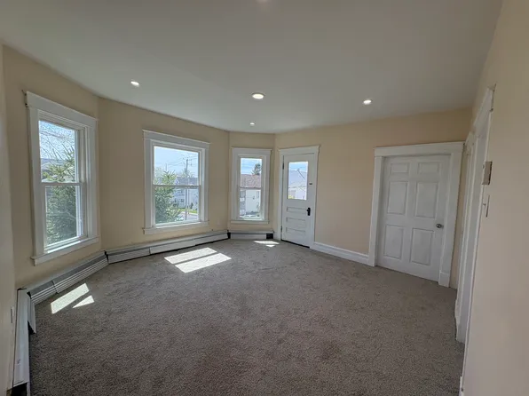 225-227 Brookside Ave, Amsterdam, NY 12010