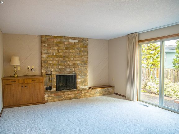 5th image of 5472 SE Sierra Vista Dr