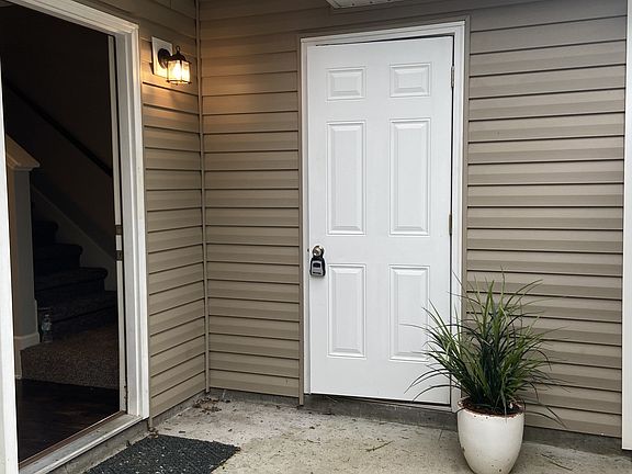 5th image of 2533 Jackalope St #1