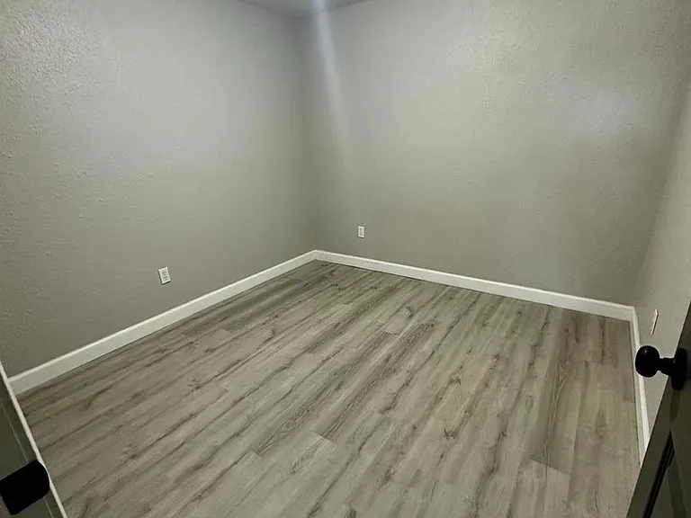 316 Scarsdale Cir #1A — Photo 8