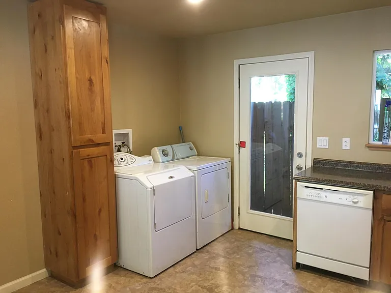 6322 Pine St #1 — Photo 3