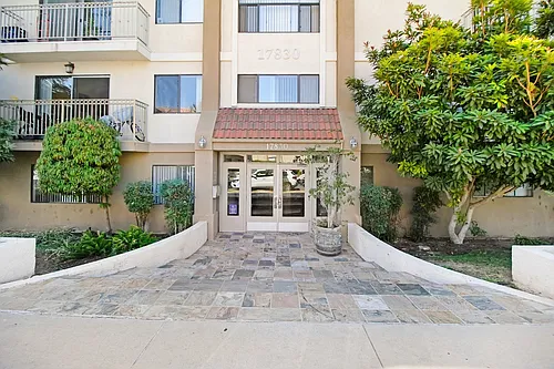 Merridy Court Photo 1