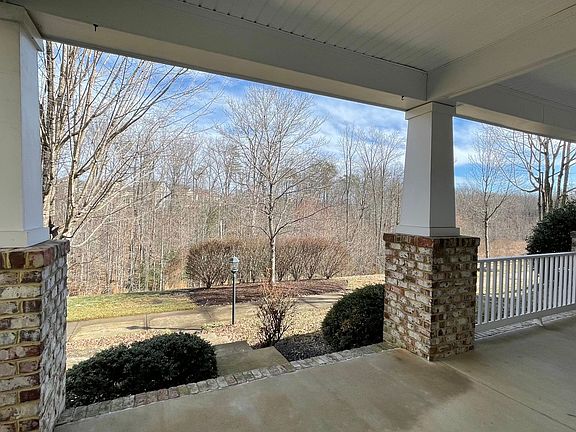 5th image of 1112 Hearthstone Dr