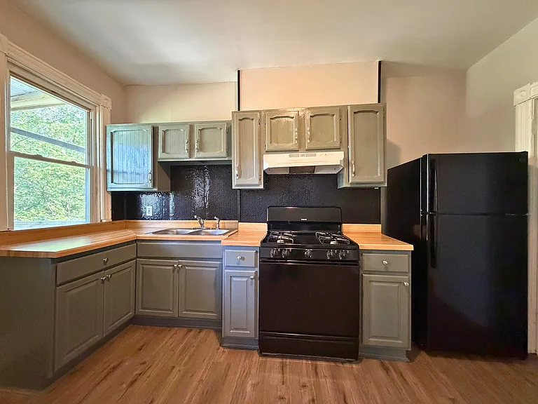78 Liberty St #2 — Photo 13