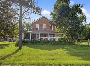 10198 S Crazy Hollow Rd, Hanover, IL 61041