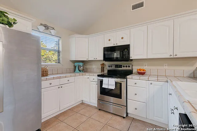 445 Scenic Hills Dr — Photo 9