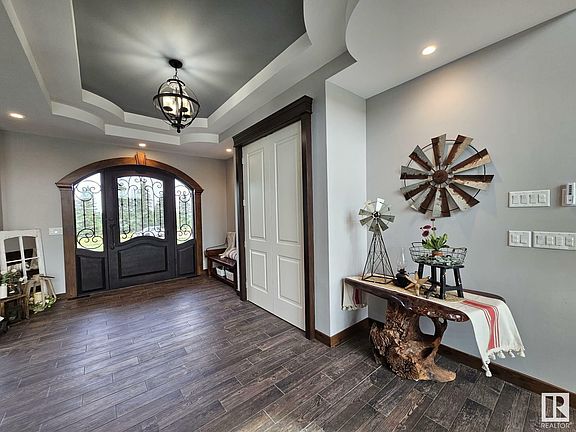 4th image of 49011 Range Road 54