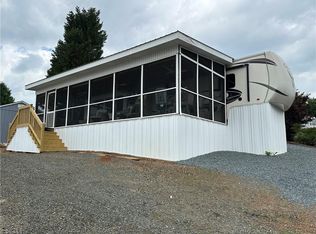 223 Grand View Dr, New London, NC 28127